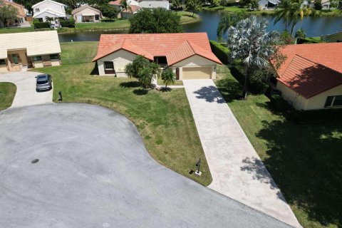 House in Davie, Florida 4 bedrooms, 205.31 sq.m. № 1162904 - photo 29