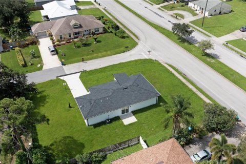 House in Palm Bay, Florida 3 bedrooms, 116.13 sq.m. № 1340890 - photo 30