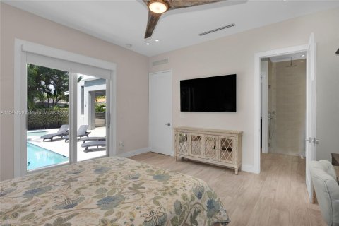Casa en venta en Biscayne Park, Florida, 5 dormitorios, 232.44 m2 № 1092505 - foto 20