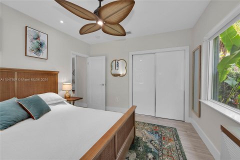 Casa en venta en Biscayne Park, Florida, 5 dormitorios, 232.44 m2 № 1092505 - foto 25