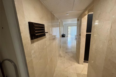 Copropriété à vendre à Deerfield Beach, Floride: 2 chambres, 97.55 m2 № 1207287 - photo 1