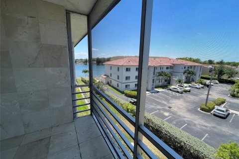 Copropriété à vendre à Deerfield Beach, Floride: 2 chambres, 97.55 m2 № 1207287 - photo 4