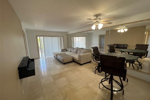 Copropriété à vendre à Deerfield Beach, Floride: 2 chambres, 97.55 m2 № 1207287 - photo 21