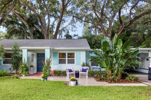 Casa en venta en Dunedin, Florida, 2 dormitorios, 118.73 m2 № 1405794 - foto 1