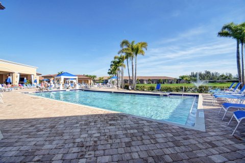 Villa ou maison à vendre à Delray Beach, Floride: 2 chambres, 189.61 m2 № 1177280 - photo 29