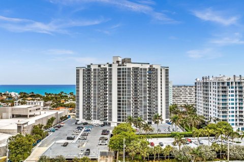 Condo in Fort Lauderdale, Florida, 2 bedrooms  № 1180323 - photo 24