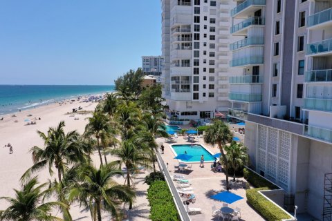 Condominio en venta en Pompano Beach, Florida, 2 dormitorios, 130.06 m2 № 1136457 - foto 2