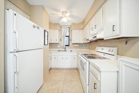 Condo in Pompano Beach, Florida, 2 bedrooms  № 1136457 - photo 23