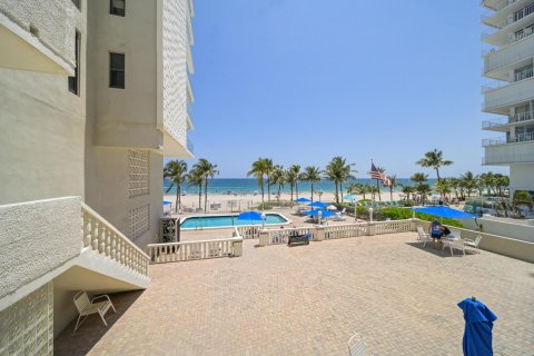 Copropriété à vendre à Pompano Beach, Floride: 2 chambres, 130.06 m2 № 1136457 - photo 9