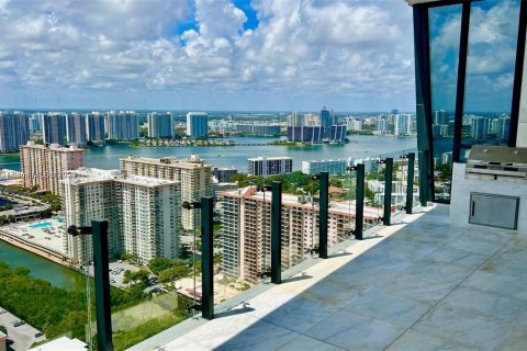 Condominio en venta en Sunny Isles Beach, Florida, 2 dormitorios, 189.71 m2 № 1135210 - foto 9