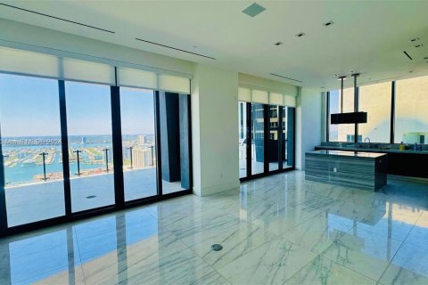 Condominio en venta en Sunny Isles Beach, Florida, 2 dormitorios, 189.71 m2 № 1135210 - foto 11