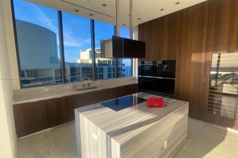 Copropriété à vendre à Sunny Isles Beach, Floride: 2 chambres, 189.71 m2 № 1135210 - photo 17