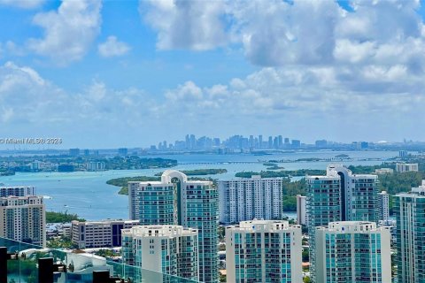 Condominio en venta en Sunny Isles Beach, Florida, 2 dormitorios, 189.71 m2 № 1135210 - foto 8