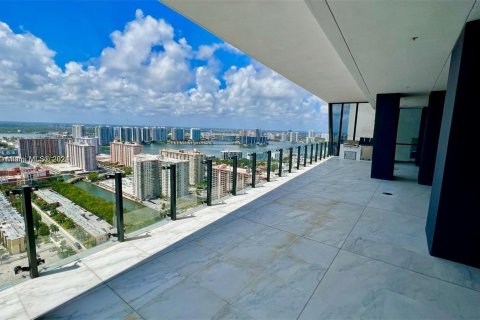 Condominio en venta en Sunny Isles Beach, Florida, 2 dormitorios, 189.71 m2 № 1135210 - foto 7