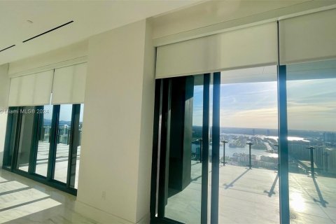 Copropriété à vendre à Sunny Isles Beach, Floride: 2 chambres, 189.71 m2 № 1135210 - photo 21