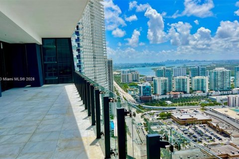 Condominio en venta en Sunny Isles Beach, Florida, 2 dormitorios, 189.71 m2 № 1135210 - foto 6