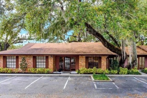 Immobilier commercial à louer à Kissimmee, Floride: 214.79 m2 № 1340820 - photo 1