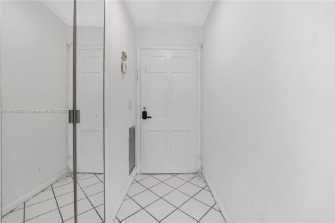 Copropriété à vendre à Boca Raton, Floride: 2 chambres, 89.19 m2 № 1332207 - photo 5