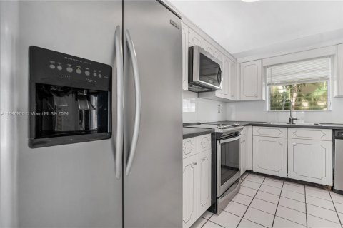 Copropriété à vendre à Boca Raton, Floride: 2 chambres, 89.19 m2 № 1332207 - photo 10