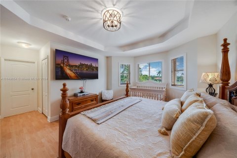 Casa en venta en Miami, Florida, 3 dormitorios, 206.89 m2 № 1332163 - foto 17