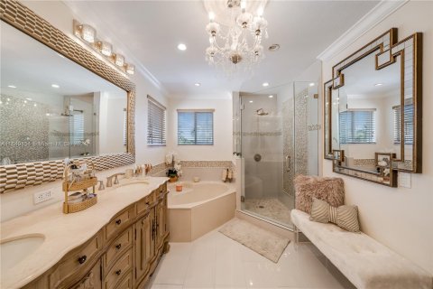 Villa ou maison à vendre à Miami, Floride: 3 chambres, 206.89 m2 № 1332163 - photo 21