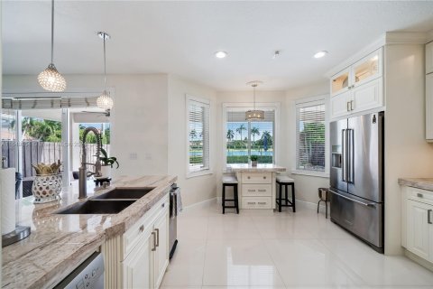 Villa ou maison à vendre à Miami, Floride: 3 chambres, 206.89 m2 № 1332163 - photo 11