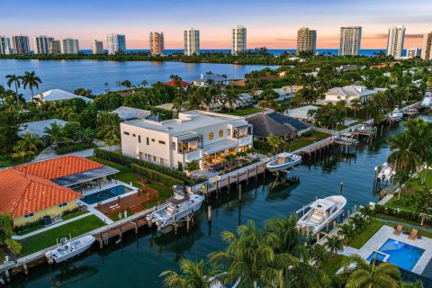 Villa ou maison à vendre à Riviera Beach, Floride: 5 chambres, 516.54 m2 № 733153 - photo 11