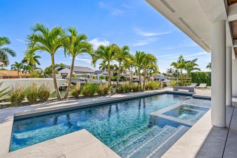Villa ou maison à vendre à Riviera Beach, Floride: 5 chambres, 516.54 m2 № 733153 - photo 14