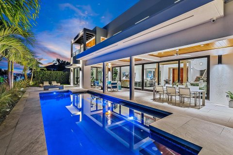Casa en venta en Riviera Beach, Florida, 5 dormitorios, 516.54 m2 № 733153 - foto 29