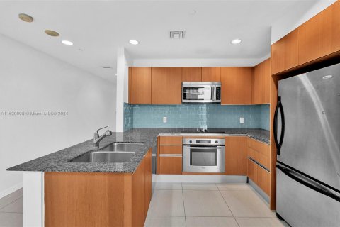 Condominio en venta en Miami, Florida, 1 dormitorio, 104.79 m2 № 965110 - foto 2