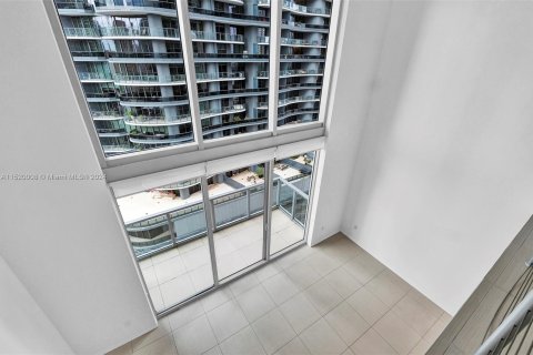 Condominio en venta en Miami, Florida, 1 dormitorio, 104.79 m2 № 965110 - foto 15