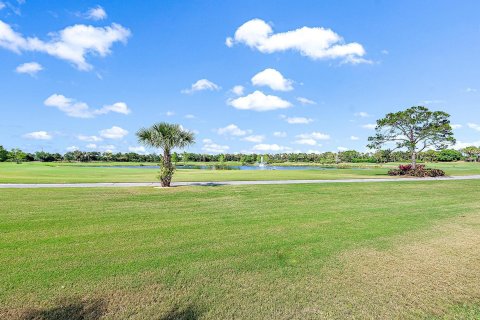 House in Jupiter, Florida 4 bedrooms, 303.7 sq.m. № 1146077 - photo 16