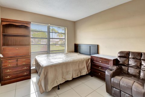 Condo in Boynton Beach, Florida, 1 bedroom  № 994182 - photo 15