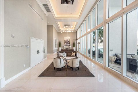 Condo in Aventura, Florida, 2 bedrooms  № 1206269 - photo 27