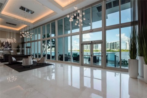 Condominio en venta en Aventura, Florida, 2 dormitorios, 277.22 m2 № 1206269 - foto 10