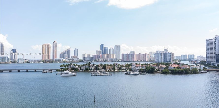 Condo in Aventura, Florida, 2 bedrooms  № 1206269