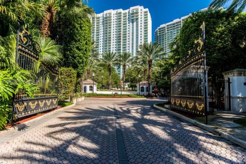 Condominio en venta en Aventura, Florida, 2 dormitorios, 277.22 m2 № 1206269 - foto 13