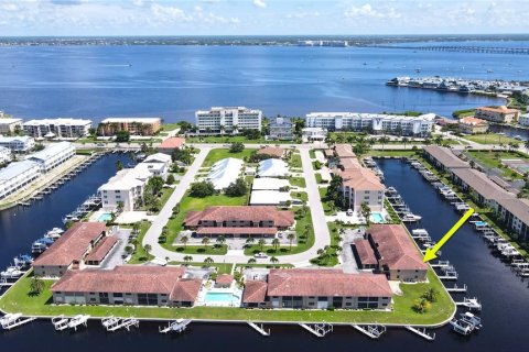 Copropriété à vendre à Punta Gorda, Floride: 3 chambres, 142.51 m2 № 1297923 - photo 1