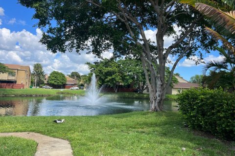 Condo in Miramar, Florida, 2 bedrooms  № 1399554 - photo 30