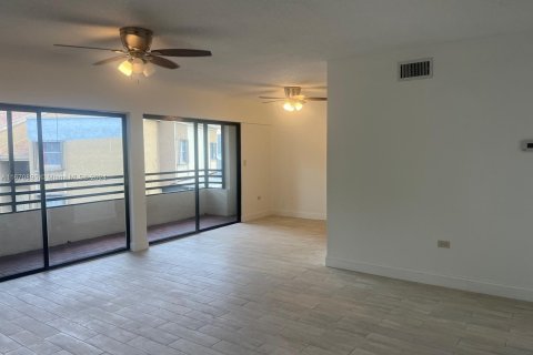 Copropriété à vendre à Miramar, Floride: 2 chambres, 92.9 m2 № 1399554 - photo 2