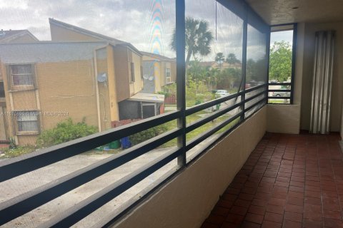 Condominio en venta en Miramar, Florida, 2 dormitorios, 92.9 m2 № 1399554 - foto 27