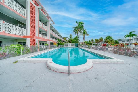 Copropriété à vendre à North Miami Beach, Floride: 1 chambre, 76.74 m2 № 1388072 - photo 20