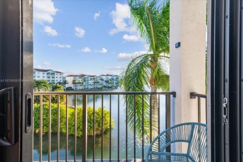 Copropriété à vendre à Doral, Floride: 2 chambres, 104.89 m2 № 1388126 - photo 2