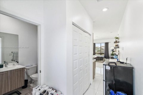 Copropriété à vendre à Doral, Floride: 2 chambres, 104.89 m2 № 1388126 - photo 24