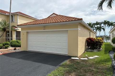 House in Weston, Florida 3 bedrooms, 125.7 sq.m. № 1404297 - photo 7