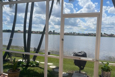 Casa en venta en Weston, Florida, 3 dormitorios, 125.7 m2 № 1404297 - foto 4