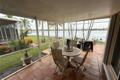 Villa ou maison à vendre à Weston, Floride: 3 chambres, 125.7 m2 № 1404297 - photo 29