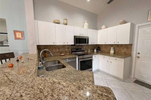 Casa en venta en Weston, Florida, 3 dormitorios, 125.7 m2 № 1404297 - foto 13