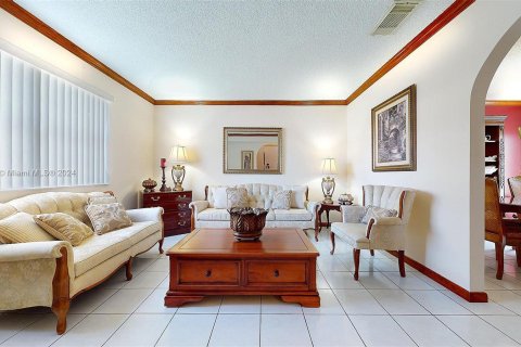 Casa en venta en Miami, Florida, 4 dormitorios, 188.96 m2 № 1404199 - foto 9