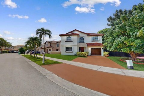 Casa en venta en Miami, Florida, 4 dormitorios, 188.96 m2 № 1404199 - foto 5